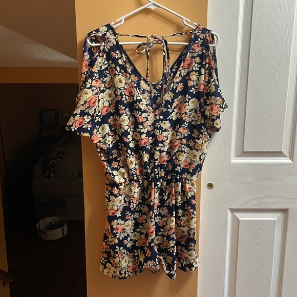 Romper - Picture 2 of 3